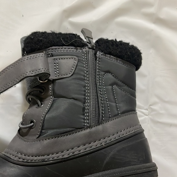 Cat & Jack Snow Boots Kids, Therolite, Lace up, Zipper, Velcour Strap, Faux Fur - Picture 3 of 7